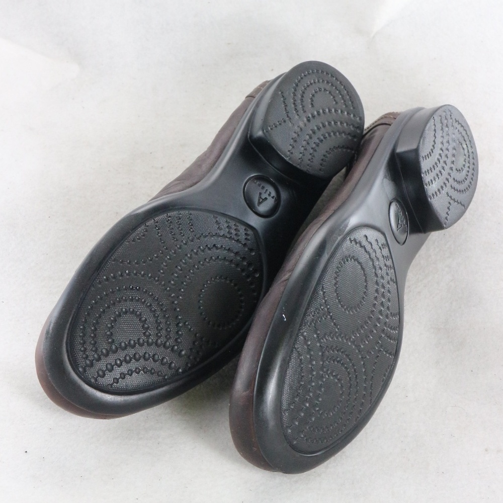 CLARKS Artisan SZ 7.5 Brown Gathered Leather Loafers - Picture 8 of 8